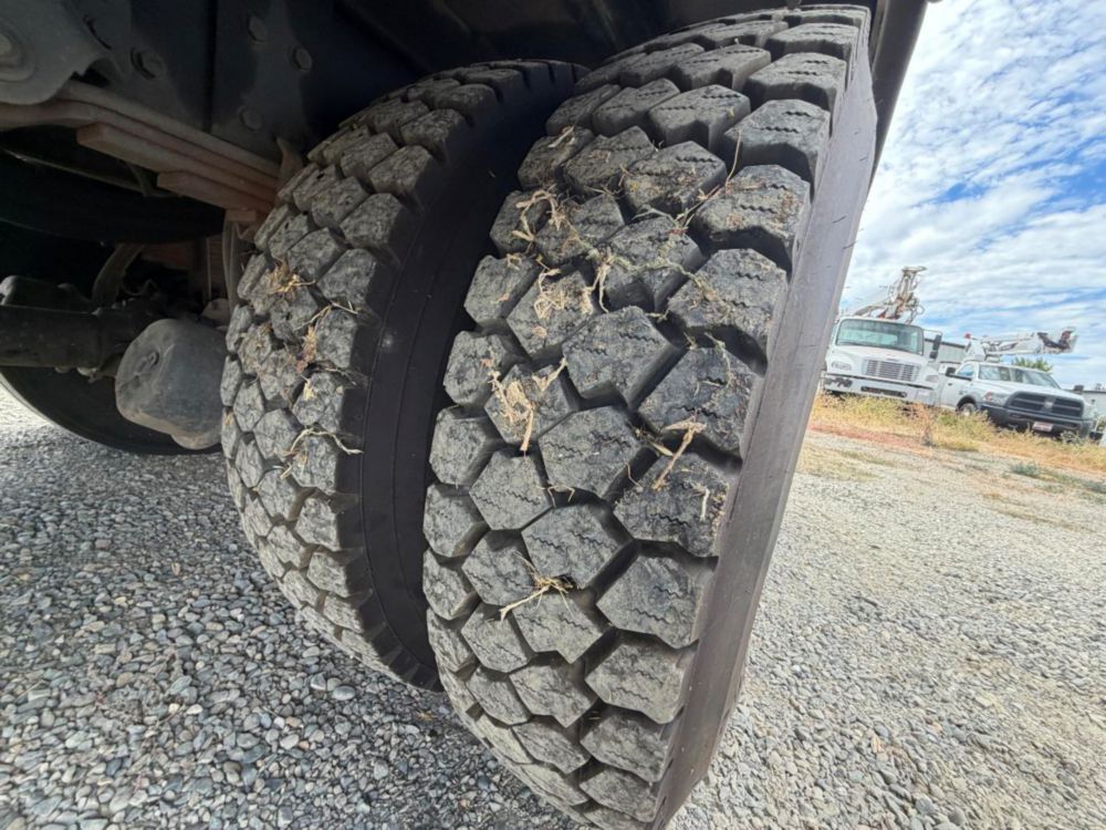 2016 Freightliner M2 4x4 Terex Commander 4047 Digger Derrick Truck
