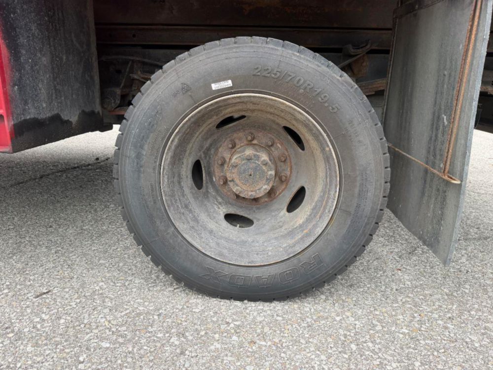 2016 Ford F-550 4x2 Southco Chipper Truck