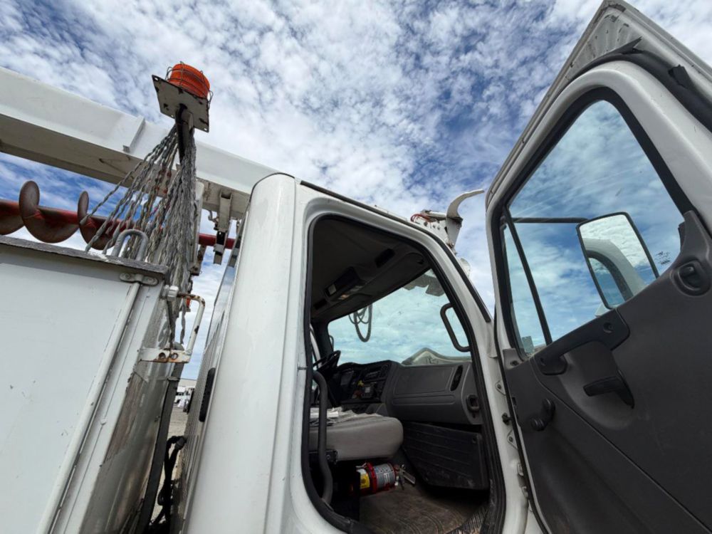 2016 Freightliner M2 4x4 Terex Commander 4047 Digger Derrick Truck