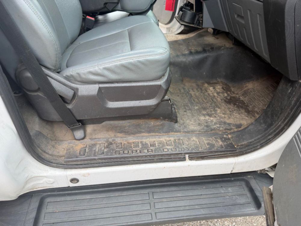 2016 Ford F-550 4x2 Southco Chipper Truck