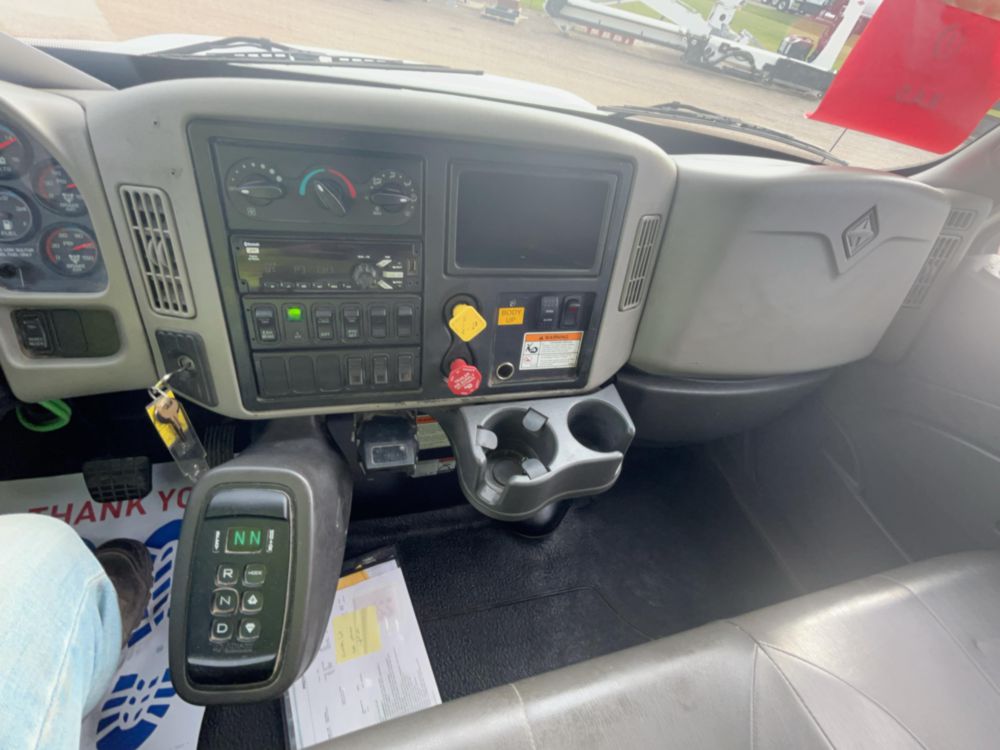 2019 International 4300 4x2 Load King 10 Ft. Dump Truck