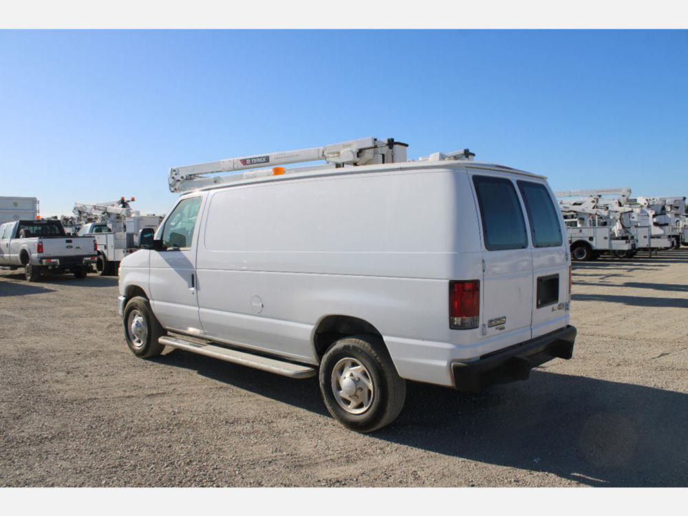 2014 Ford E-250 Cargo Van