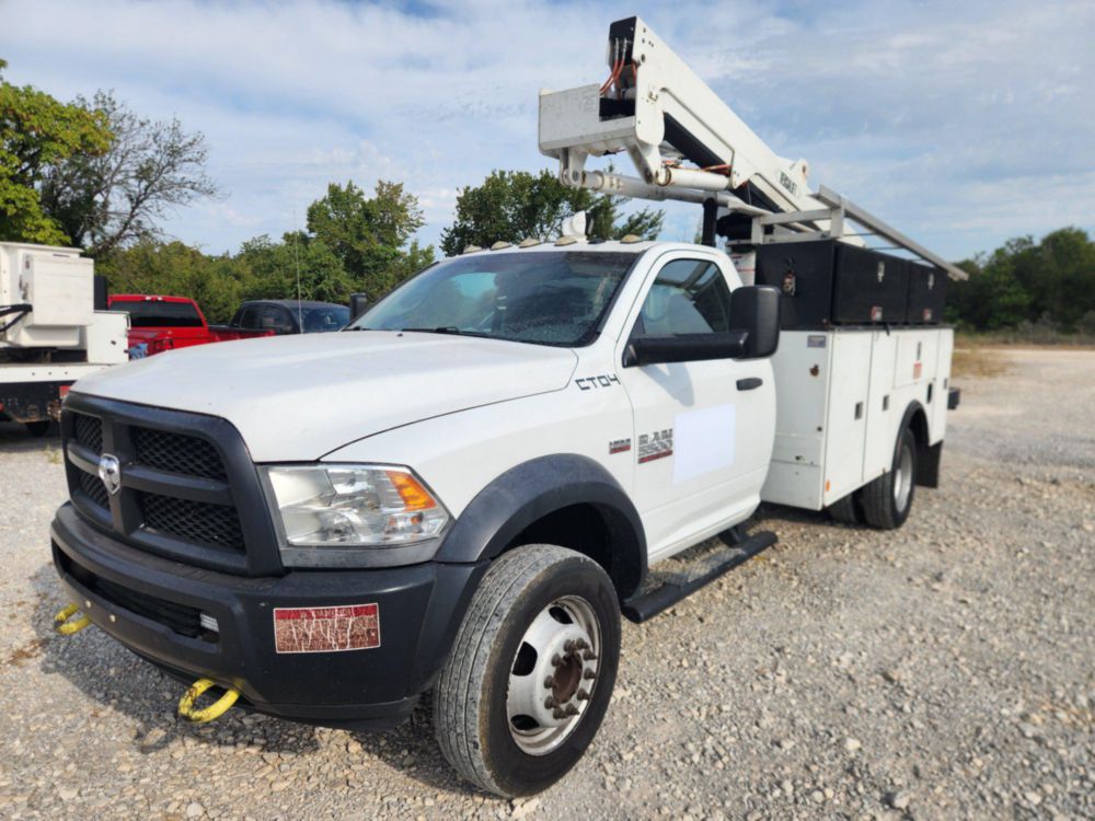 2017 Dodge Ram 5500 4x4 Versalift SST-40EIH-01 Bucket Truck