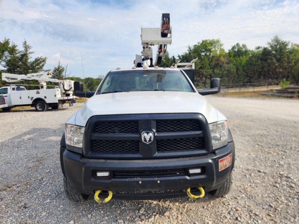 2017 Dodge Ram 5500 4x4 Versalift SST-40EIH-01 Bucket Truck