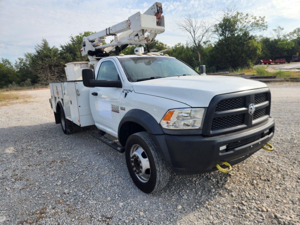 2017 Dodge Ram 5500 4x4 Versalift SST-40EIH-01 Bucket Truck