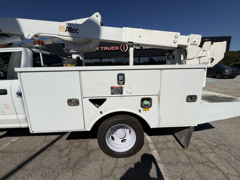2020 Ford F-550 AT40G Bucket Truck