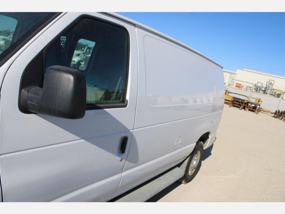 2014 Ford E-250 Cargo Van