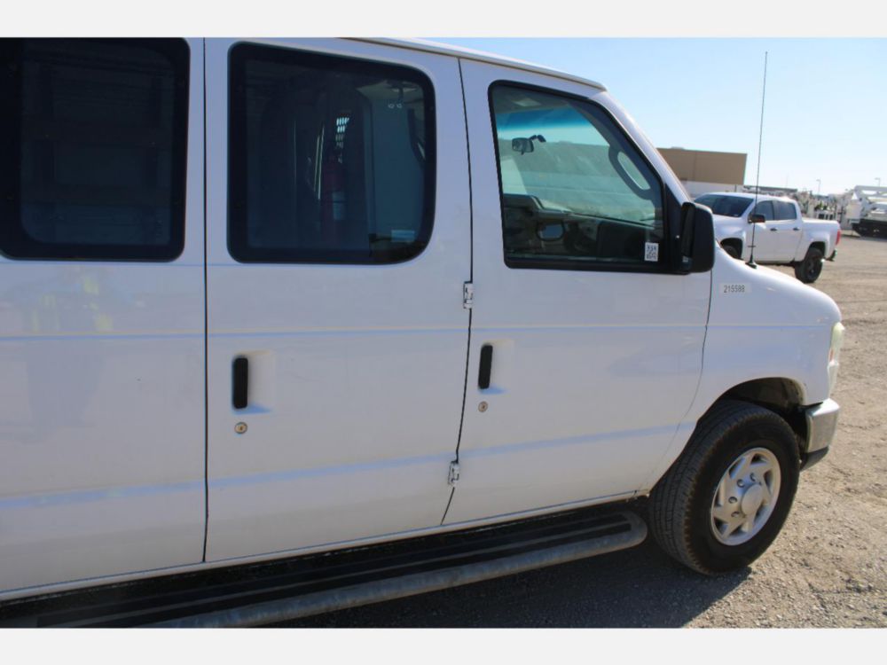2014 Ford E-250 Cargo Van