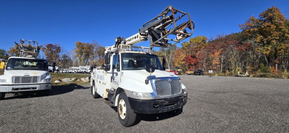 2007 Int'l 4300 Altec T40C Cable Placer Truck