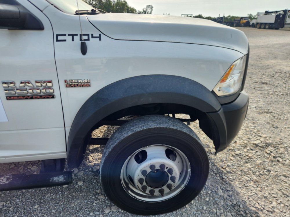 2017 Dodge Ram 5500 4x4 Versalift SST-40EIH-01 Bucket Truck