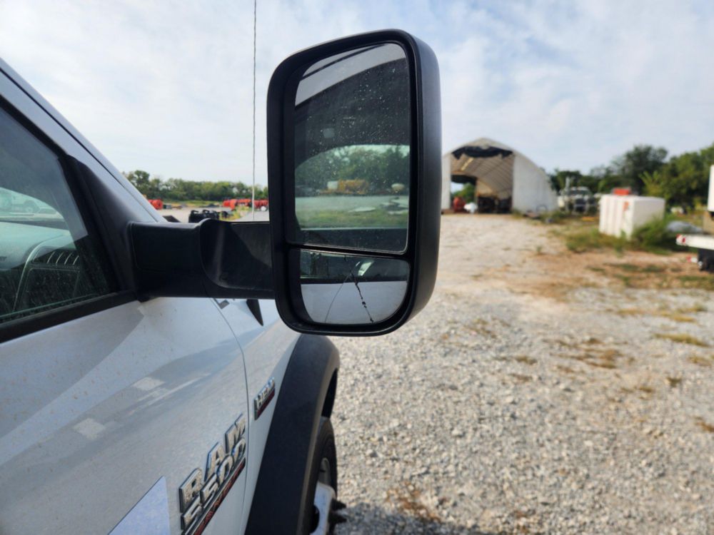 2017 Dodge Ram 5500 4x4 Versalift SST-40EIH-01 Bucket Truck