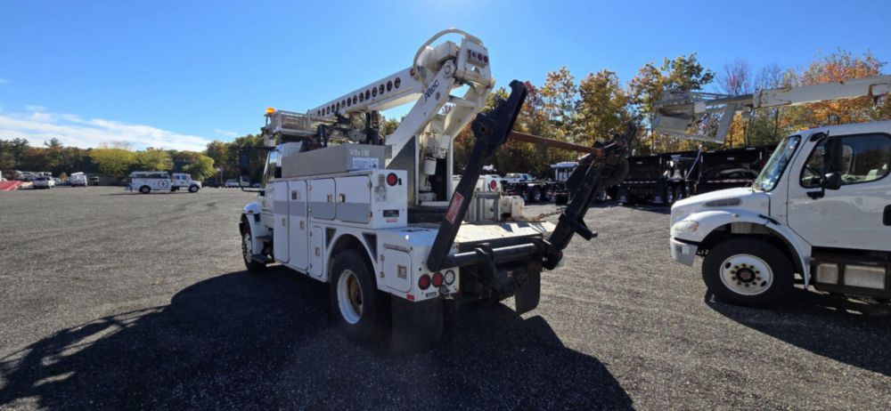2007 Int'l 4300 Altec T40C Cable Placer Truck
