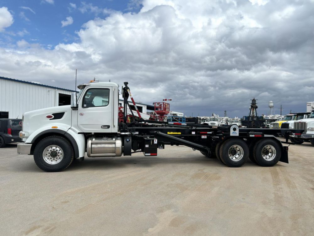2024 Peterbilt 567 6x4 Spartan SRO60 Roll-Off Truck