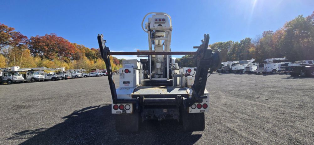 2007 Int'l 4300 Altec T40C Cable Placer Truck