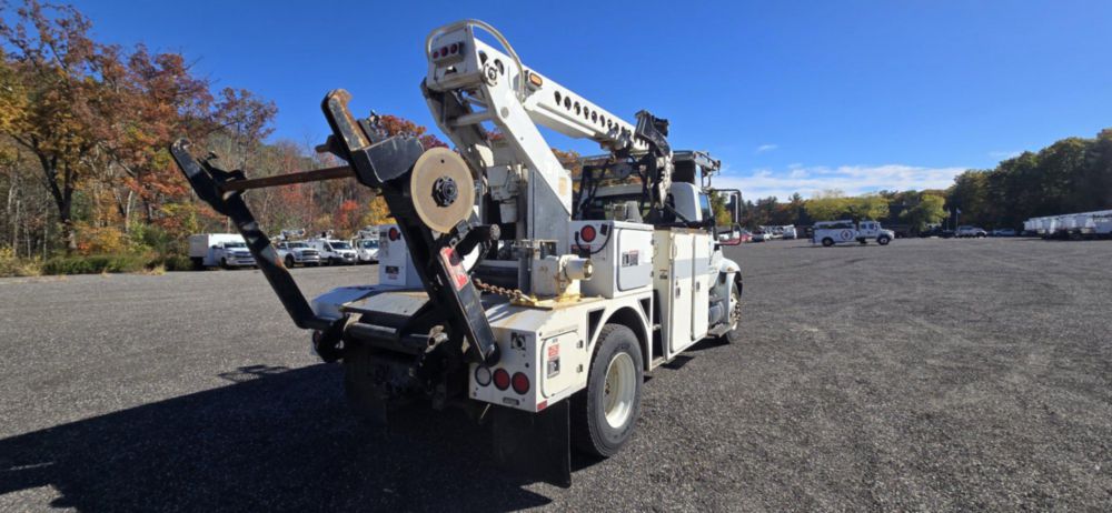 2007 Int'l 4300 Altec T40C Cable Placer Truck