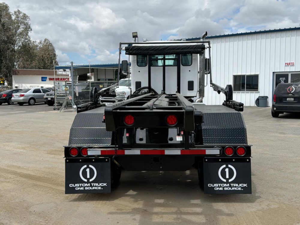 2024 Peterbilt 567 6x4 Spartan SRO60 Roll-Off Truck
