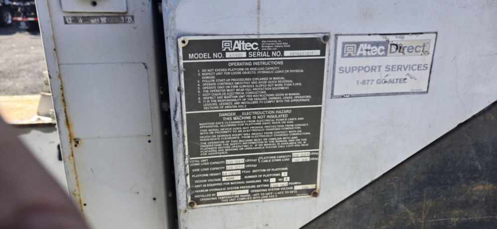 2007 Int'l 4300 Altec T40C Cable Placer Truck