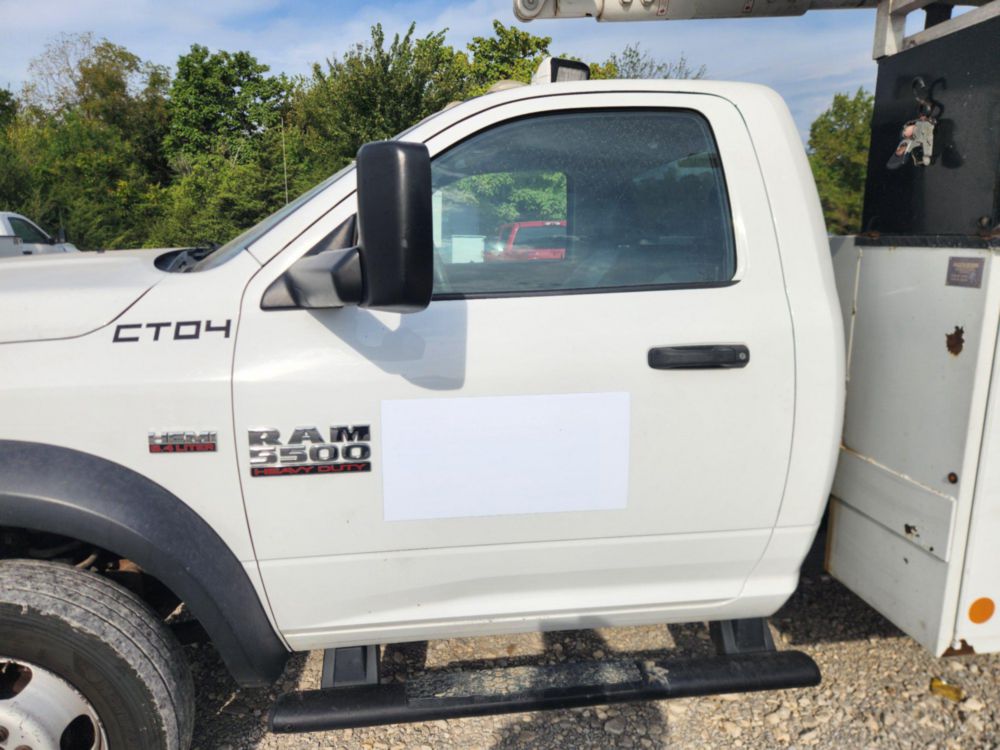2017 Dodge Ram 5500 4x4 Versalift SST-40EIH-01 Bucket Truck