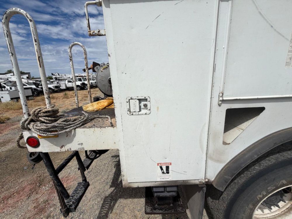 2016 Freightliner M2 4x4 Terex Commander 4047 Digger Derrick Truck
