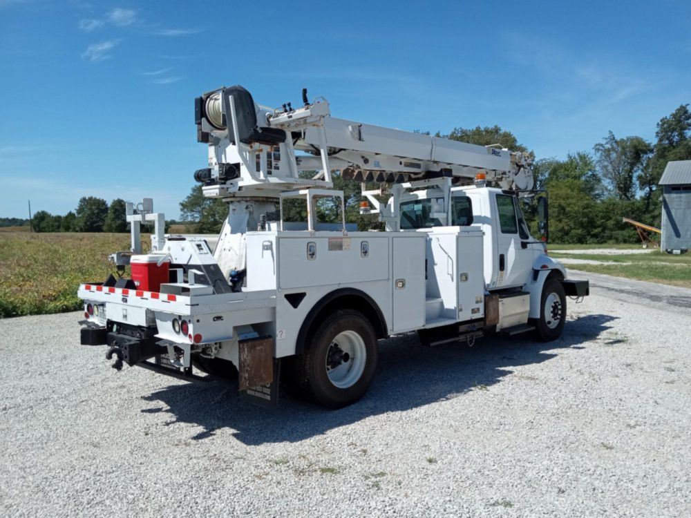 2017 Digger Derrick