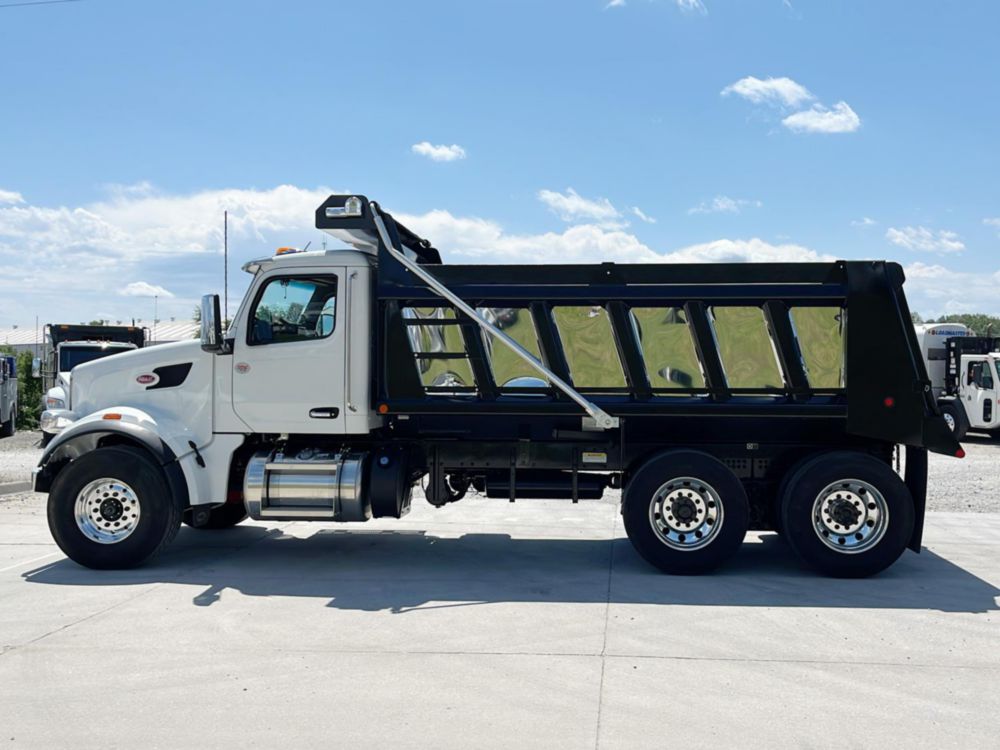 2025 Peterbilt 567 6x4 16' Insulated Duraclass Dump Truck