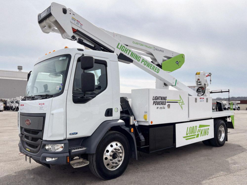 2022 Peterbilt 220 EV 4x2 Versalift VST-52-MHI Bucket Truck