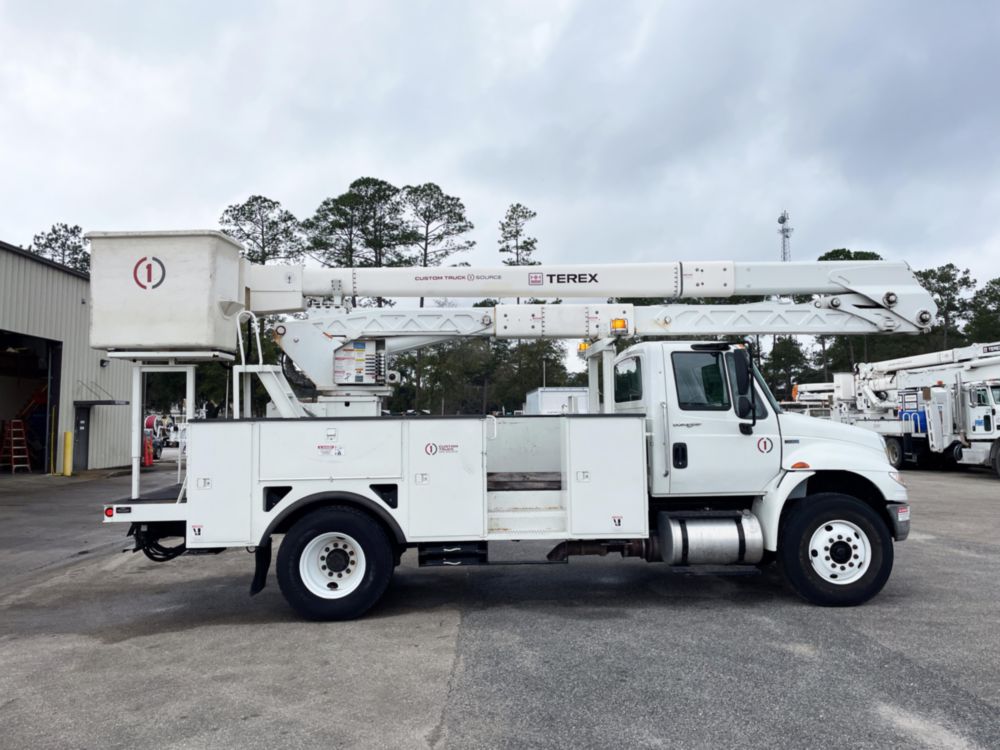 2012 International 4300 4x2 Terex HRX-55 Bucket Truck