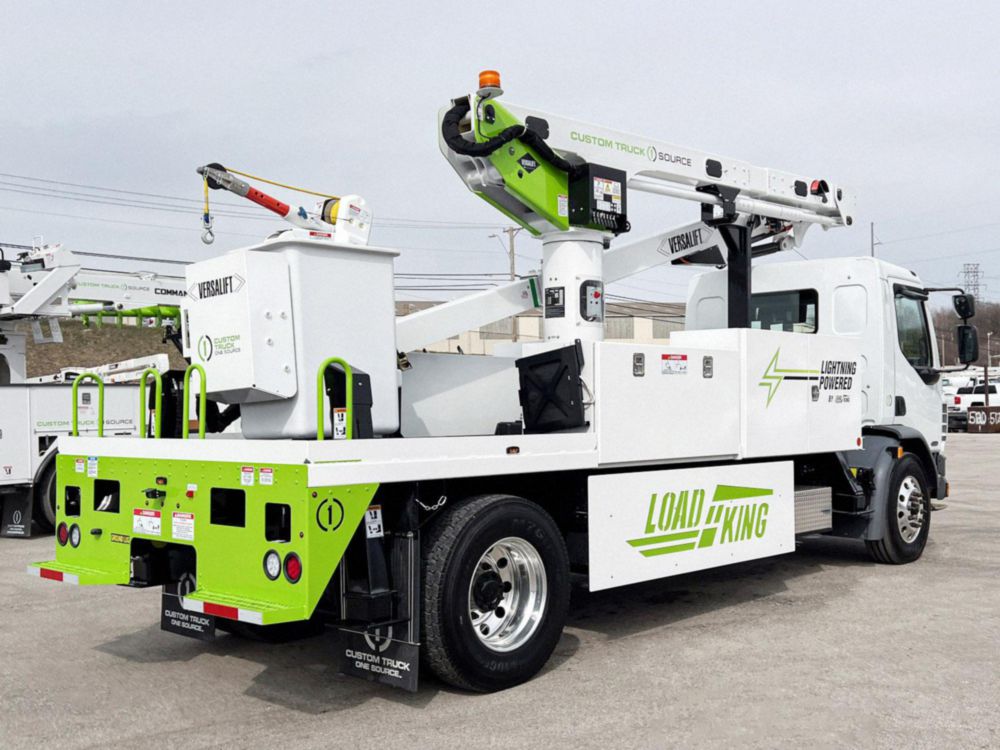 2022 Peterbilt 220 EV 4x2 Versalift VST-52-MHI Bucket Truck
