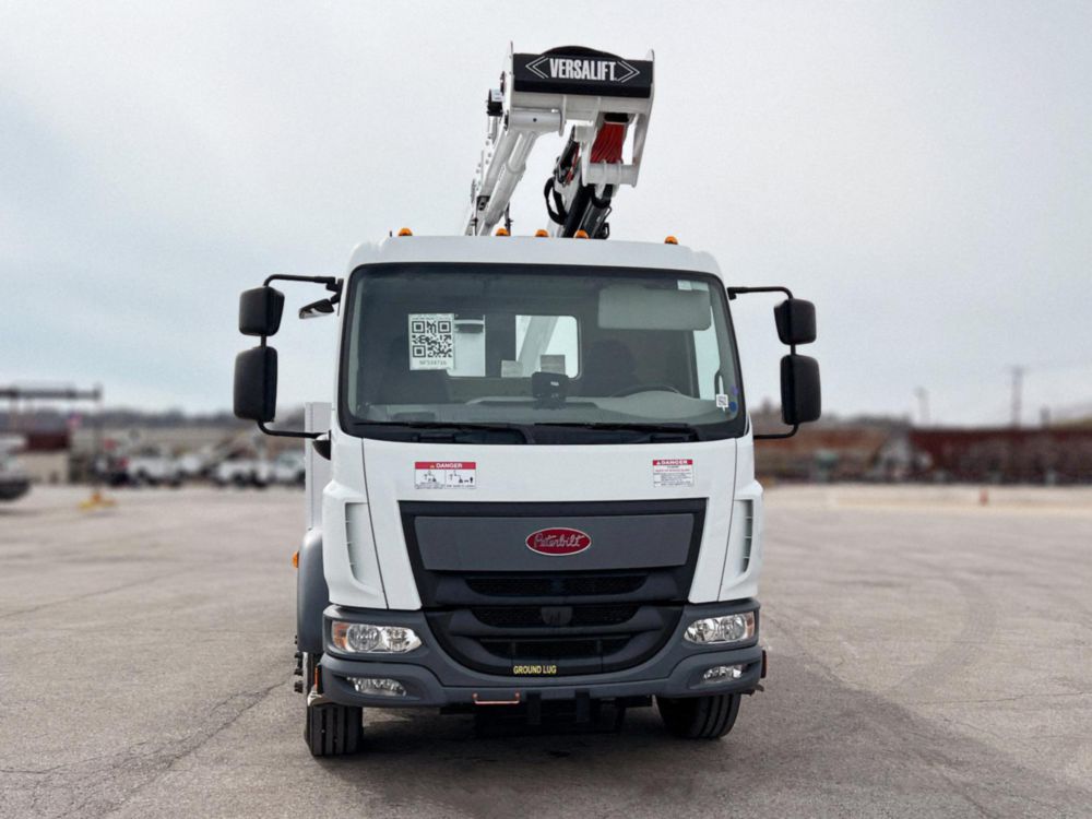 2022 Peterbilt 220 EV 4x2 Versalift VST-52-MHI Bucket Truck