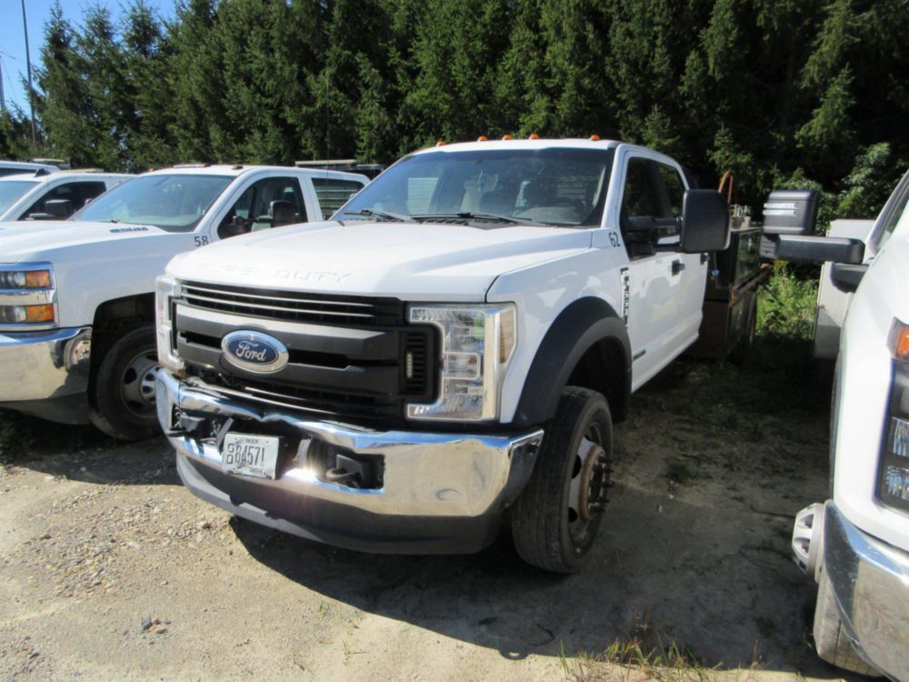 2019 Ford F-550 Diesel 4x4 Crew Cab Flatbed Truck
