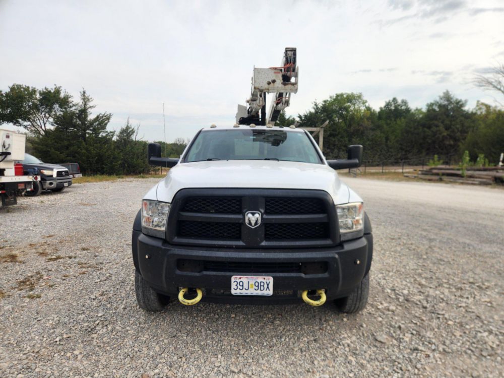 2017 Dodge Ram 5500 4x4 Versalift SST-40EIH-01 Bucket Truck