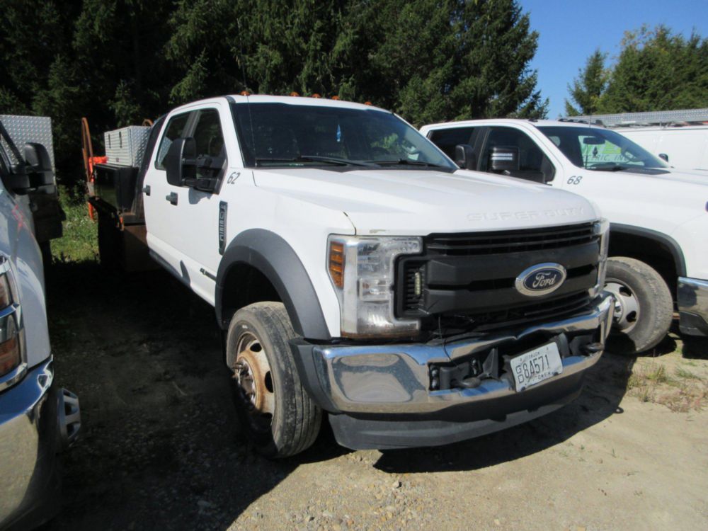2019 Ford F-550 Diesel 4x4 Crew Cab Flatbed Truck