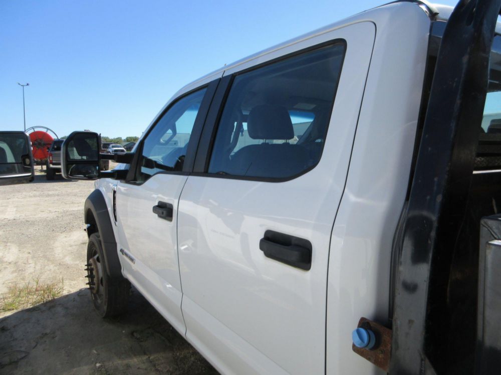 2019 Ford F-550 Diesel 4x4 Crew Cab Flatbed Truck