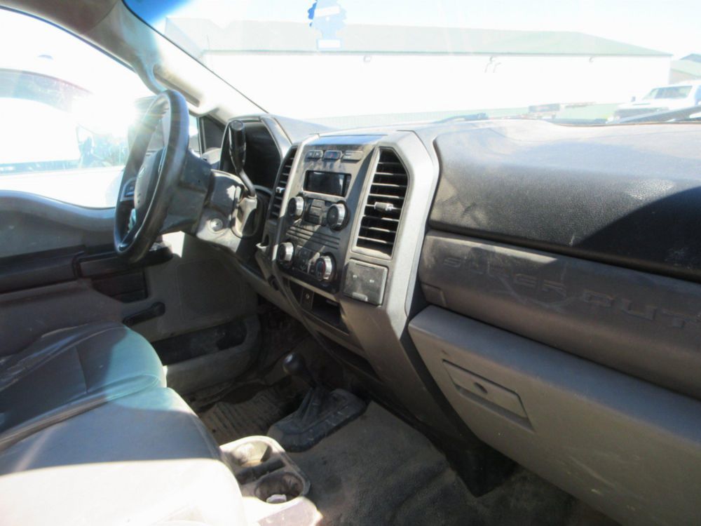 2019 Ford F-550 Diesel 4x4 Crew Cab Flatbed Truck