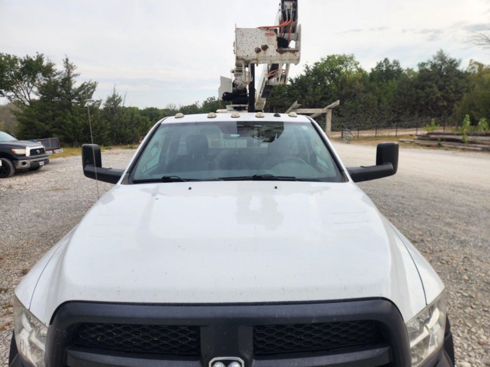 2017 Dodge Ram 5500 4x4 Versalift SST-40EIH-01 Bucket Truck
