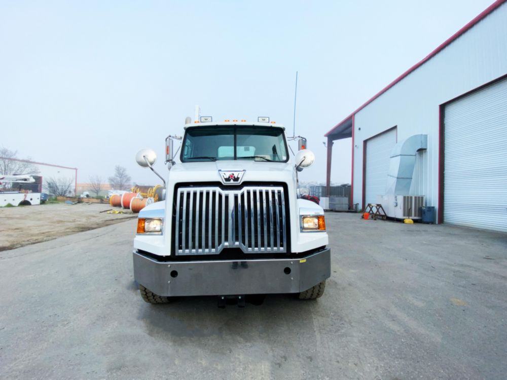 2018 Western Star 4700SB 6x4 Equipment Hauler