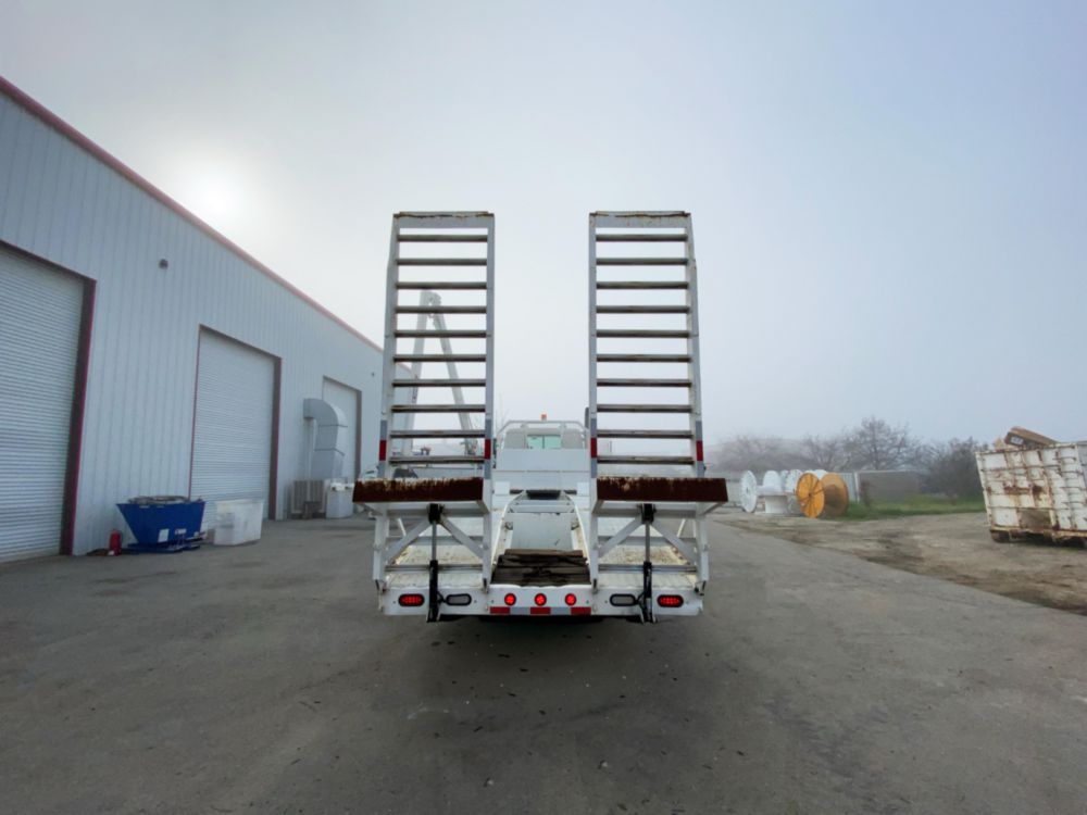 2018 Western Star 4700SB 6x4 Equipment Hauler
