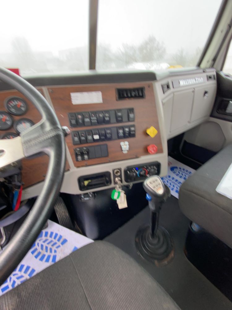 2018 Western Star 4700SB 6x4 Equipment Hauler