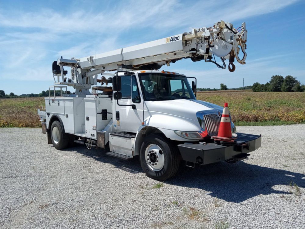 2017 Digger Derrick
