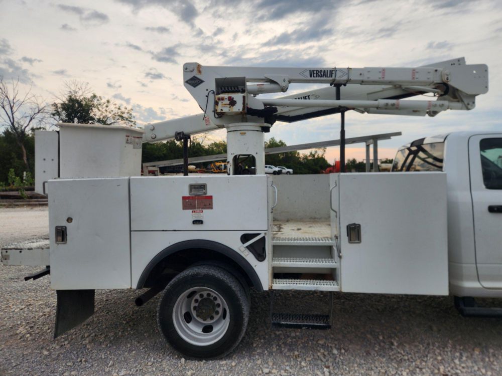 2017 Dodge Ram 5500 4x4 Versalift SST-40EIH-01 Bucket Truck