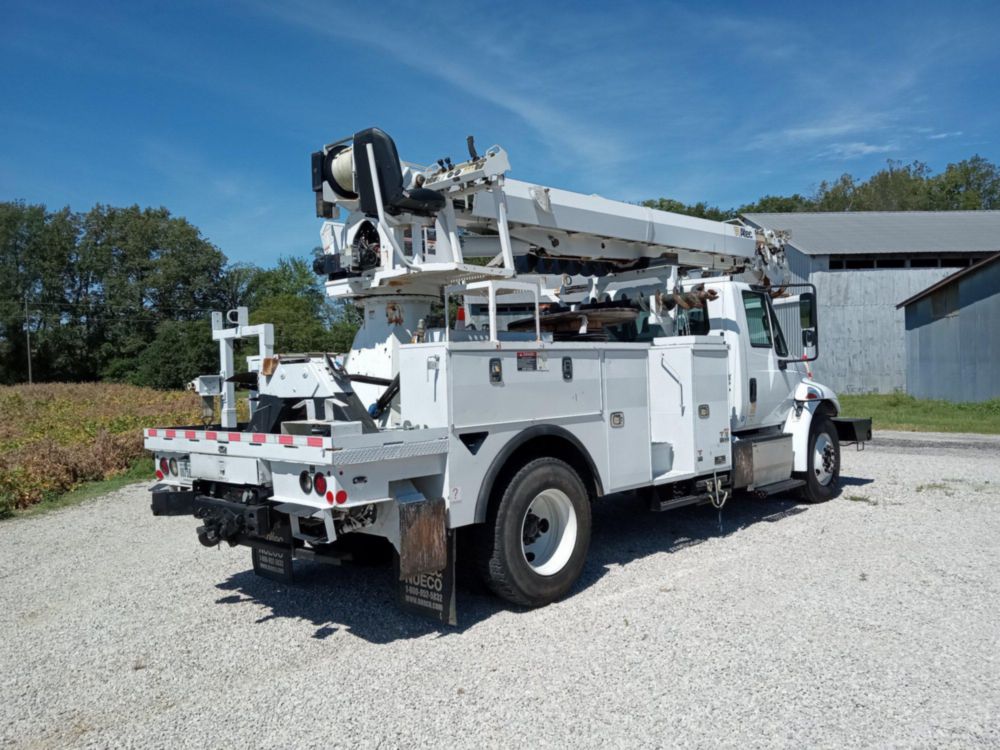 2017 Digger Derrick