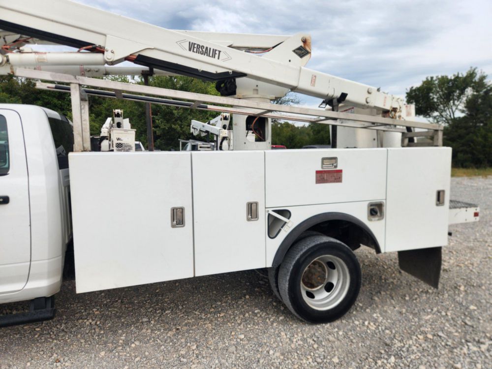 2017 Dodge Ram 5500 4x4 Versalift SST-40EIH-01 Bucket Truck