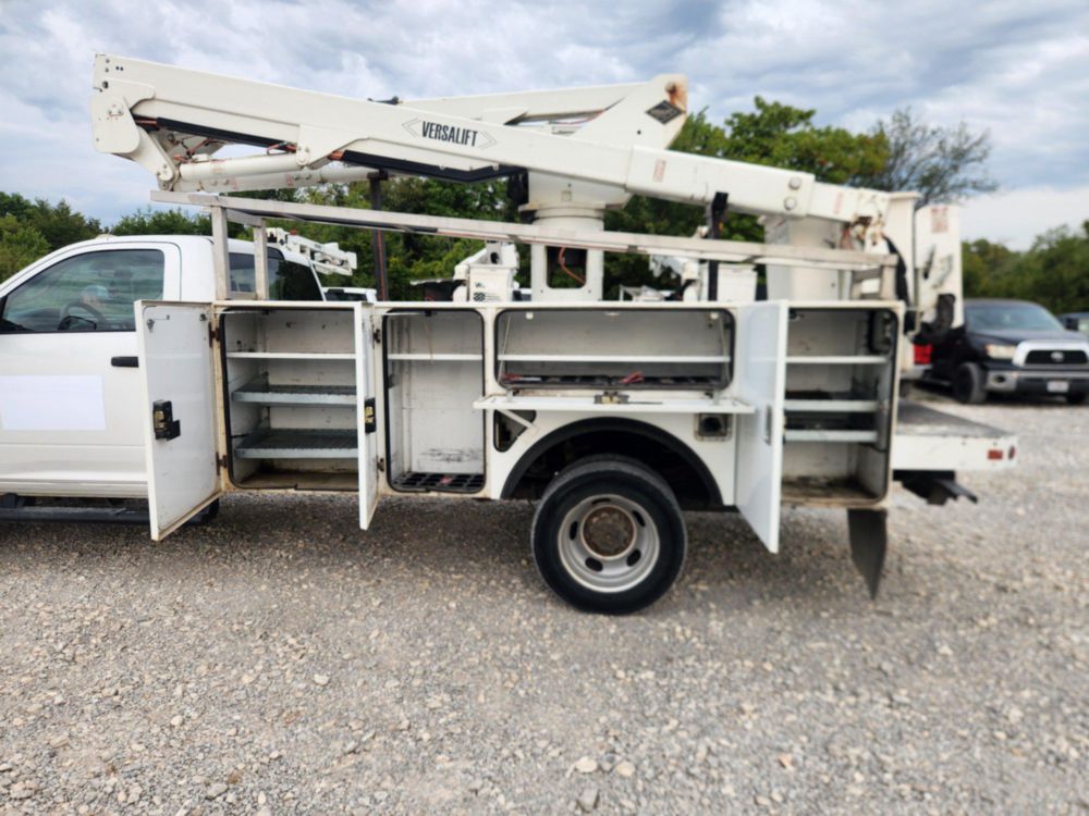 2017 Dodge Ram 5500 4x4 Versalift SST-40EIH-01 Bucket Truck