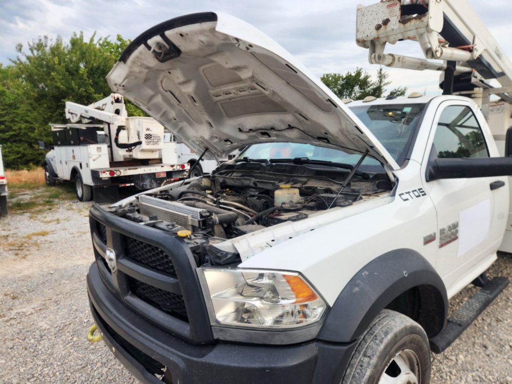 2017 Dodge Ram 5500 4x4 Versalift SST-40EIH-01 Bucket Truck