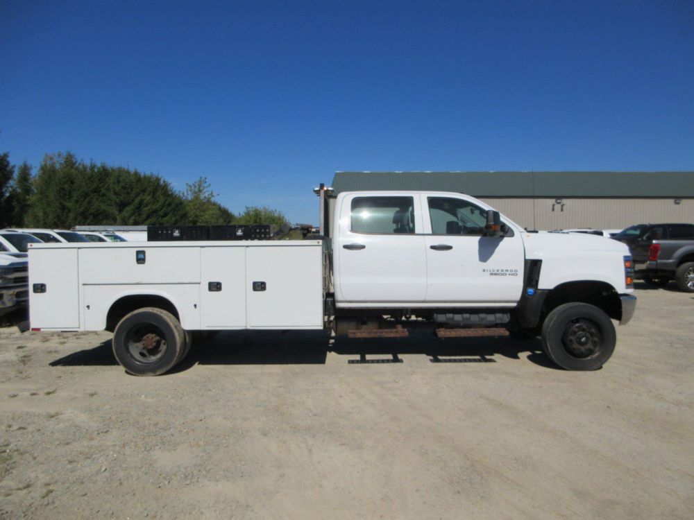 2020 Chevrolet 5500 4x4 Crew Cab Service Truck