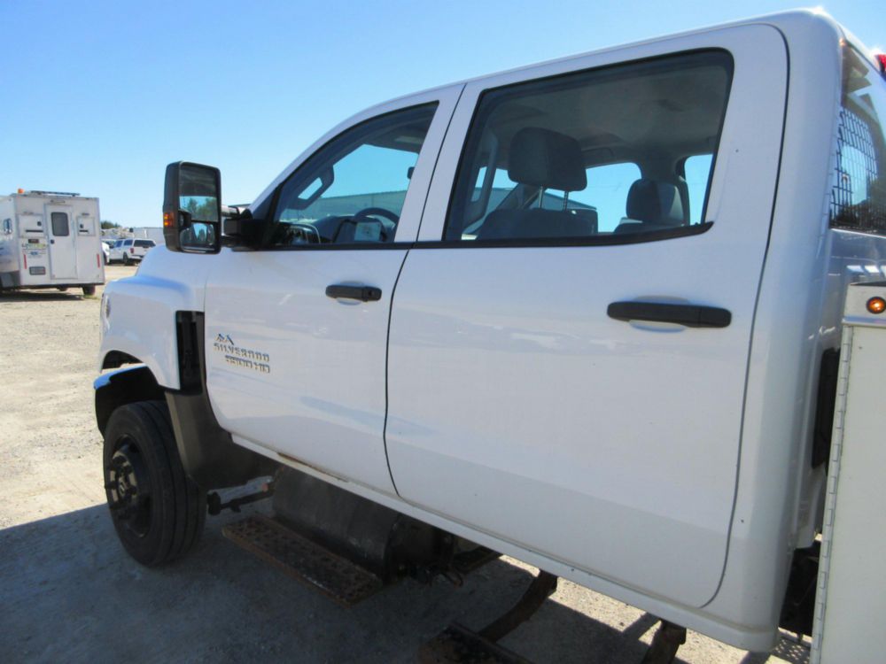 2020 Chevrolet 5500 4x4 Crew Cab Service Truck