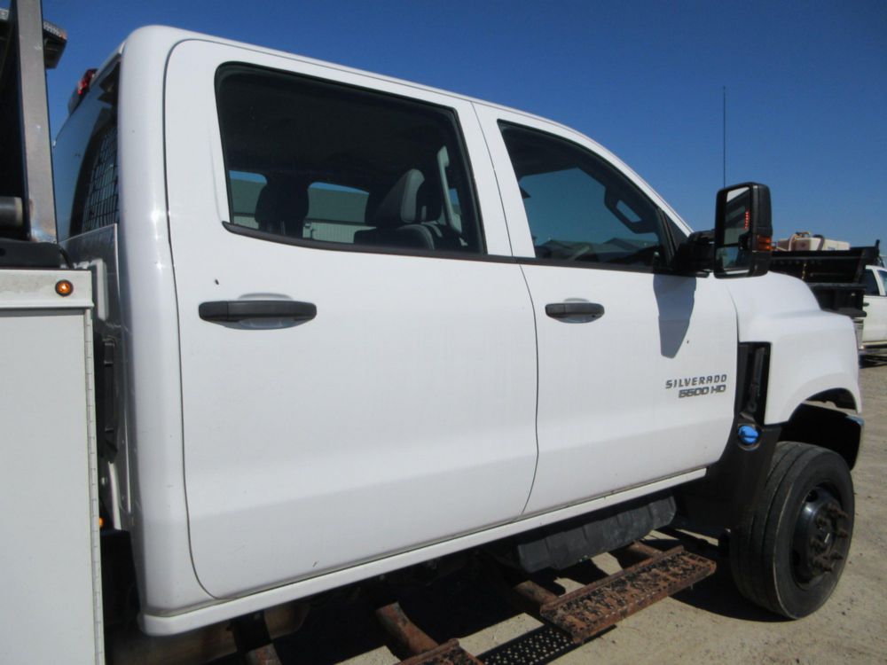 2020 Chevrolet 5500 4x4 Crew Cab Service Truck