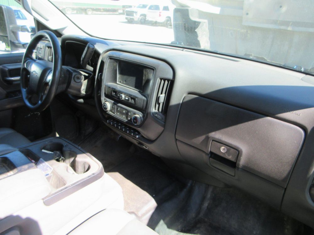2020 Chevrolet 5500 4x4 Crew Cab Service Truck