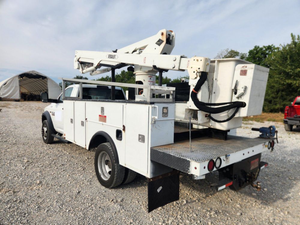 2017 Dodge Ram 5500 Versalift SST-40EIH-01 Bucket Truck