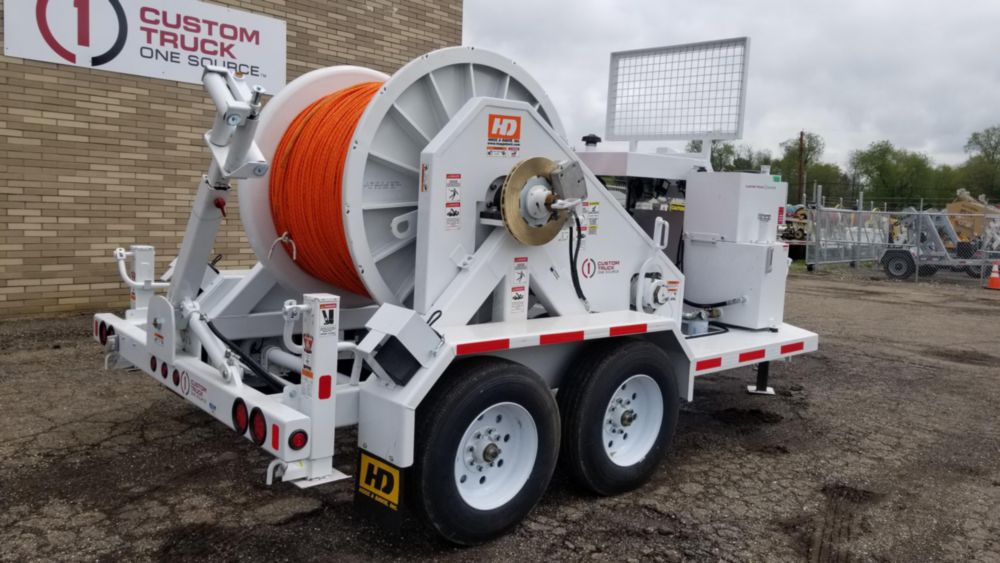 6,000 lbs 25,000 ft of 1/2 in rope Single Drum Puller